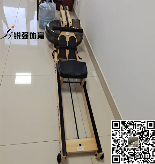 淄博某小区业主在金年会体育选购的划船机